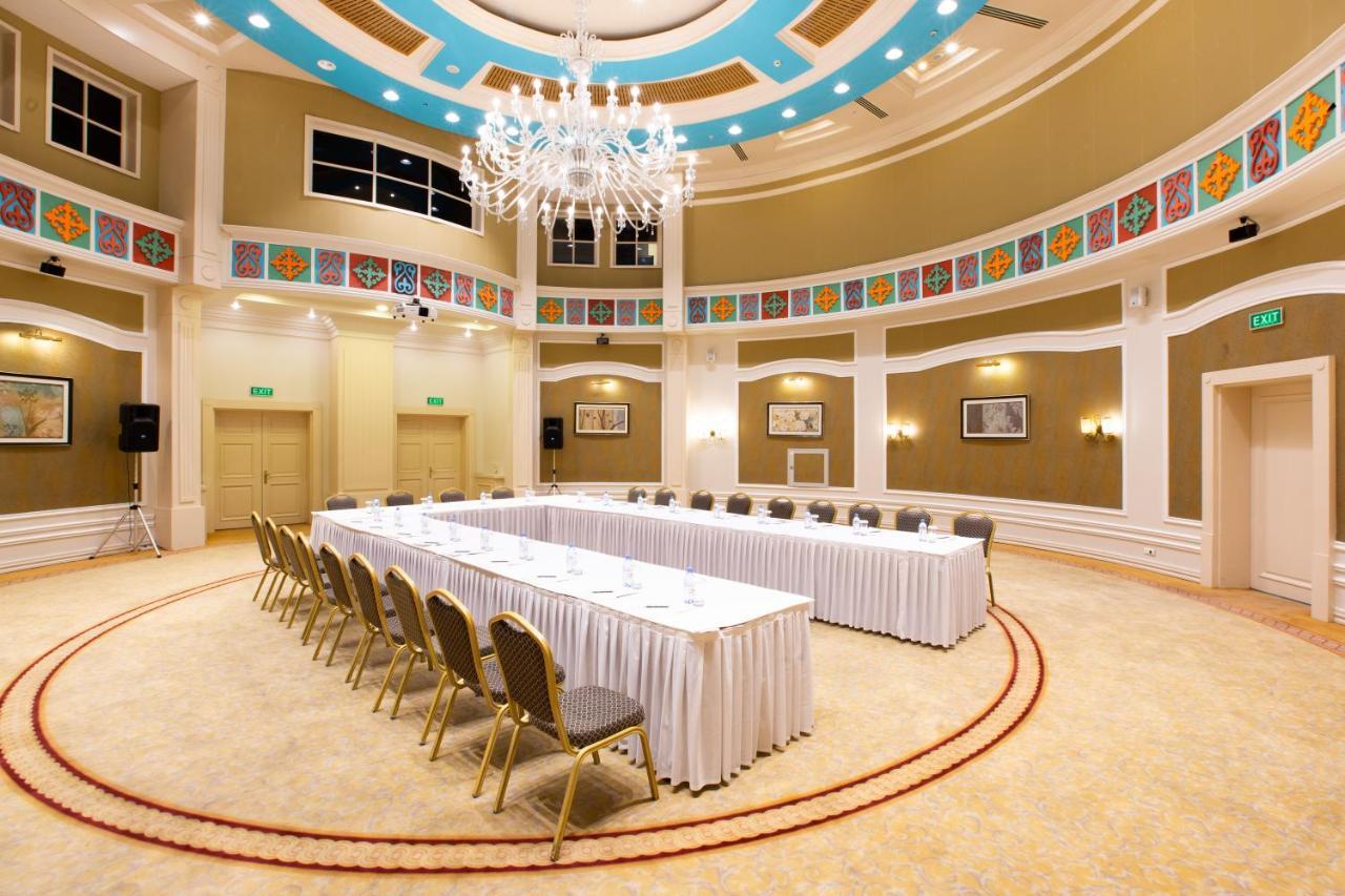 Rixos President Hotel Astana Exterior photo